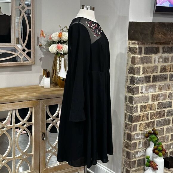 TORRID Women’s Witchy Fall Floral Embroidered Yoke Fit & Flare Dress Size 16 - Picture 3 of 7